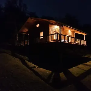 Chalet Rustic In The Woods/cabaña En El Bosque, Amer